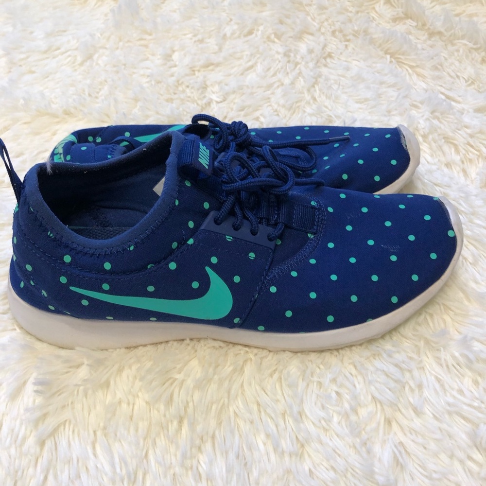 Nike “juvenate” polka dot shoes!
